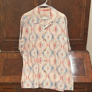 Men’s Tommy Bahama shirt.